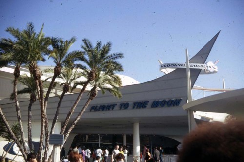 Flight to the Moon show building